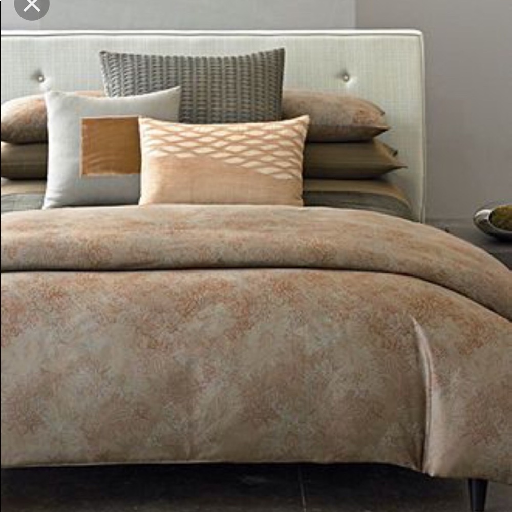 Calvin Klein Oxidized Paisley King Bedding Set